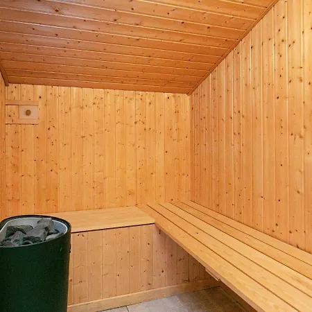 Ferienhaus 4 Star Holiday In *