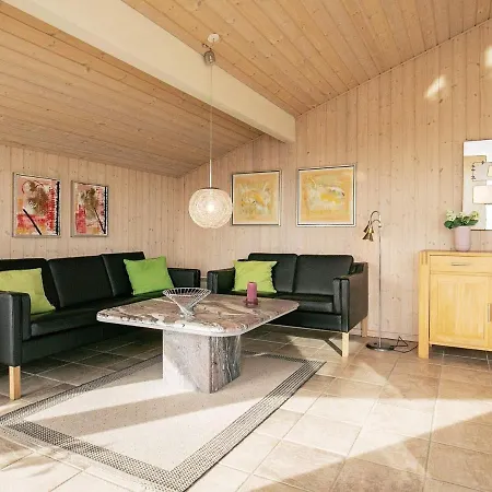 Ferienhaus 4 Star Holiday In *